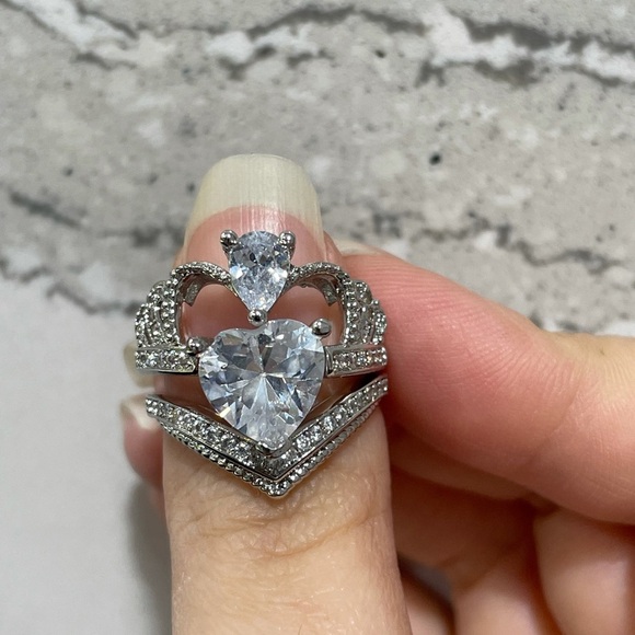 Crown Heart Silver Statement Ring set - Picture 3 of 17